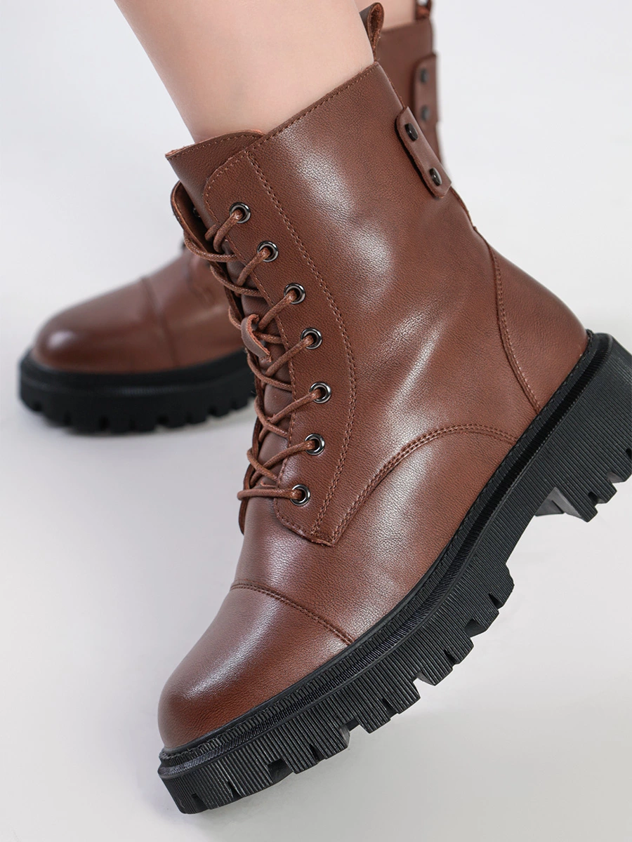 Ботинки-дерби коричневого цвета с отрезным носком